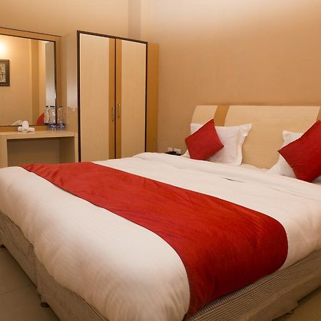 Oyo 3345 Shubham Beach Hotel Puri Kültér fotó