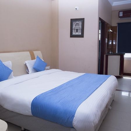 Oyo 3345 Shubham Beach Hotel Puri Kültér fotó