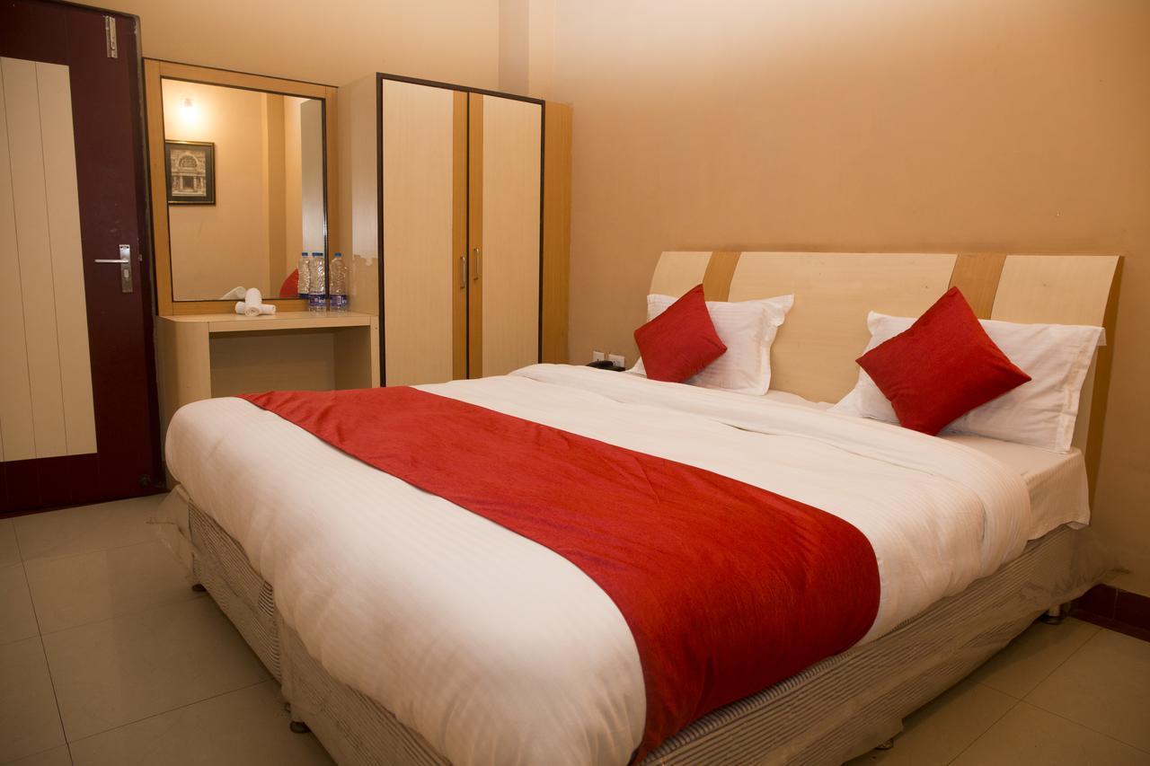 Oyo 3345 Shubham Beach Hotel Puri Kültér fotó