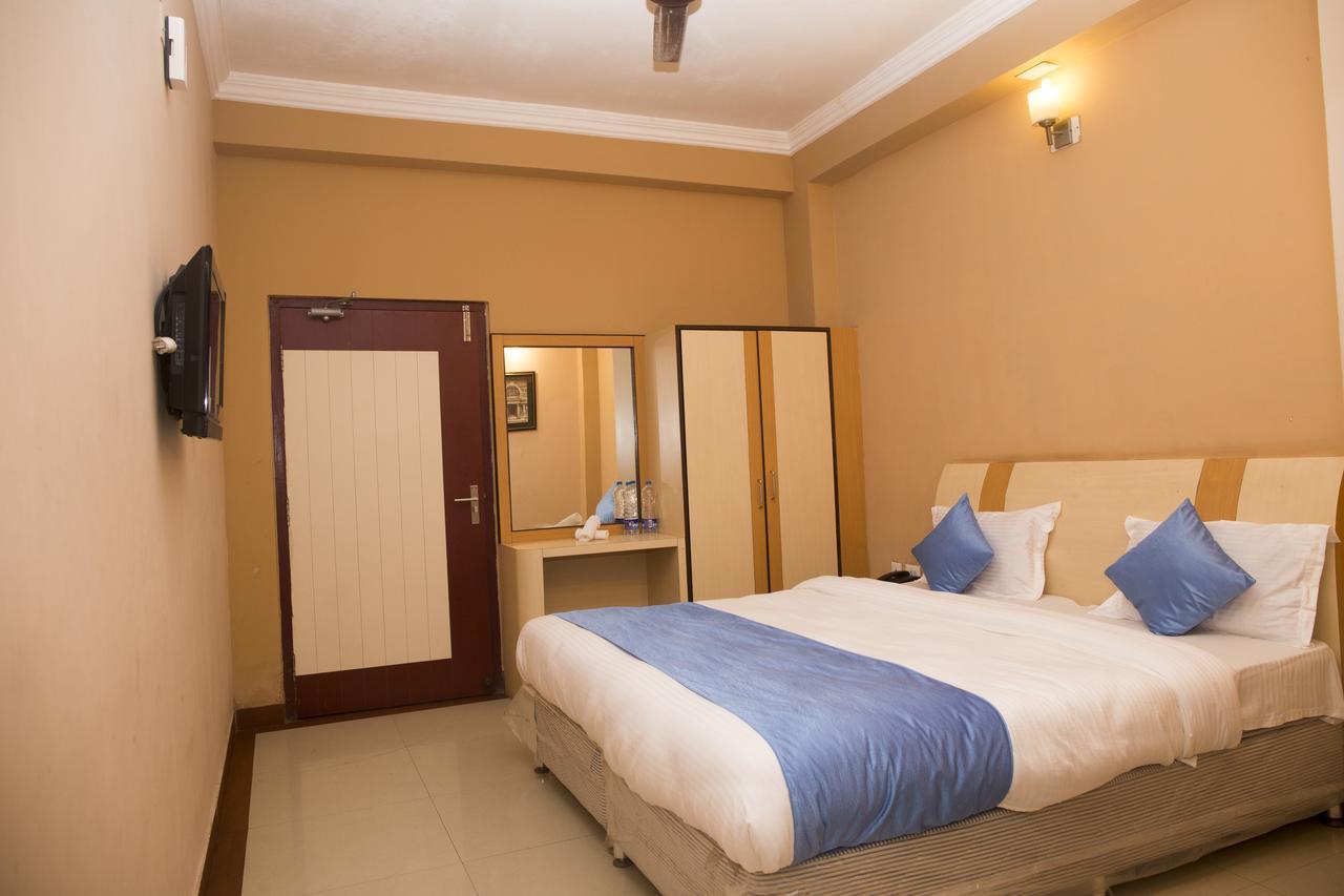 Oyo 3345 Shubham Beach Hotel Puri Kültér fotó